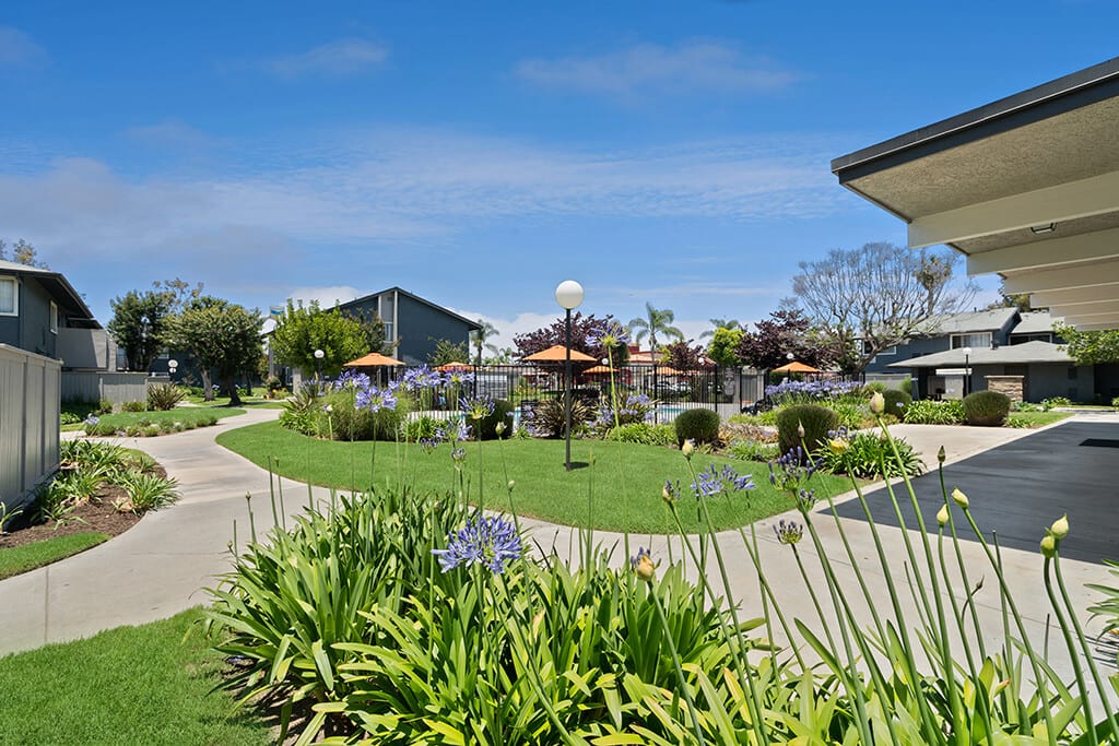 Westchester Park Apartments Tustin